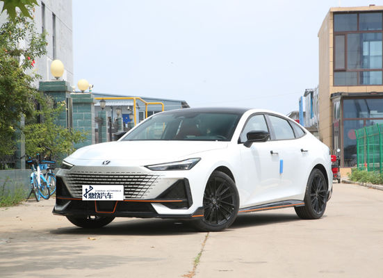 Desconto Auto Turbo 2WD Chang An EV Changan UNI-V 7 marchas 1.5L 2.0L Sedan de gasolina Carro novo